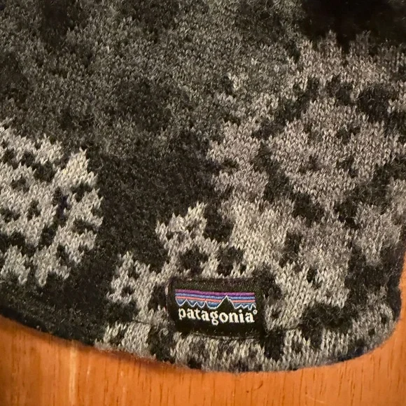 New Without Tags, Women’s Patagonia Winter Beanie - Picture 3 of 4